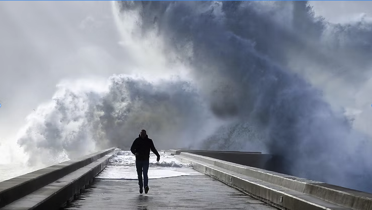 homme dans la tempête